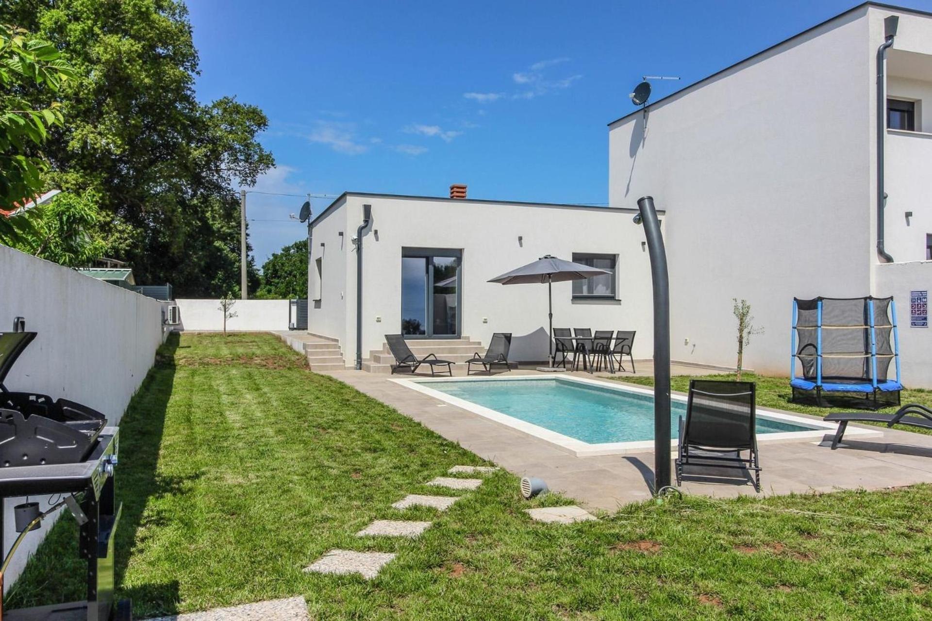 Ferienhaus Mit Privatpool Fuer 4 Personen Ca 60 Qm In Sisan, Istrien Suedkueste Von Istrien Экстерьер фото